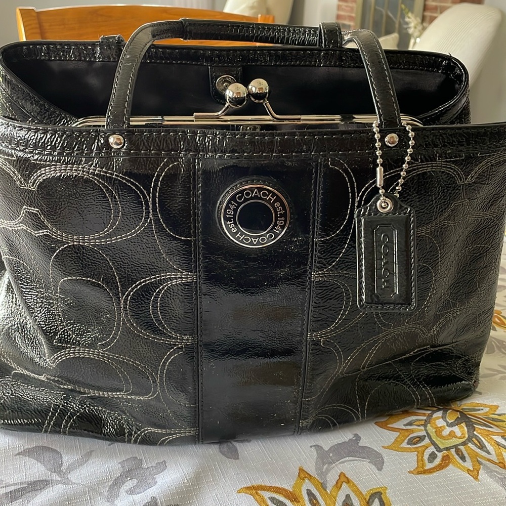 Coach purse, used in very good shape black patent leather